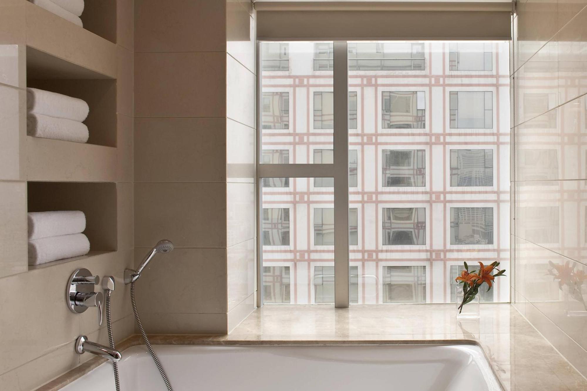 Sheraton Ningbo Hotel - Tianyi Square Екстериор снимка
